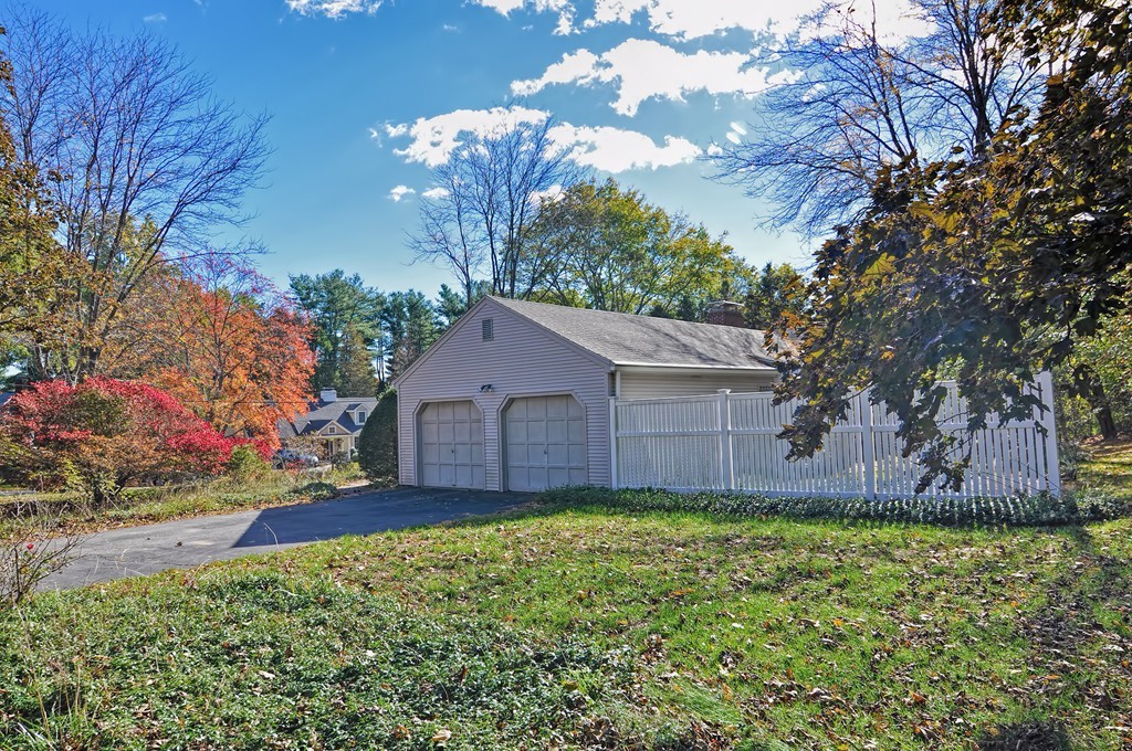 3 Eden Road Wayland, MA 01778 - Photo 3 of 30 Gallery Image 3