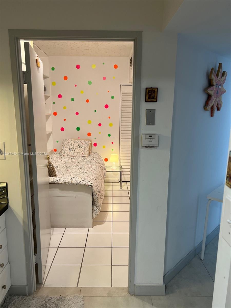 100 Lincoln Road, Unit 1007 Miami Beach, FL 33139 - Photo 28 of 80