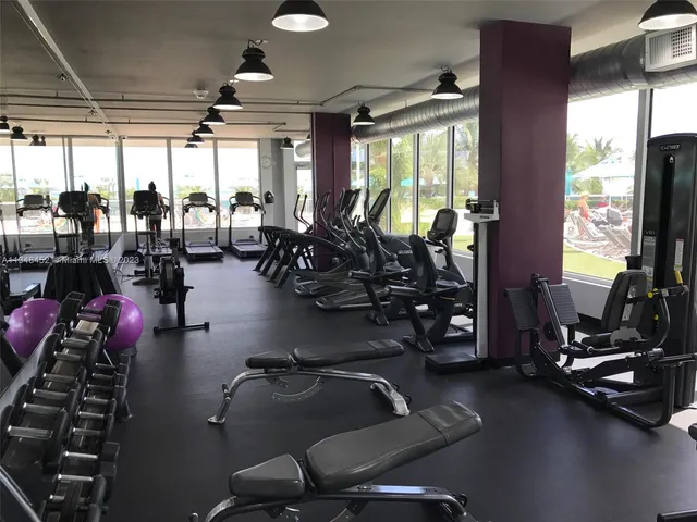 $4,500 | 100 Lincoln Road, Unit 1007, Miami Beach, FL 33139