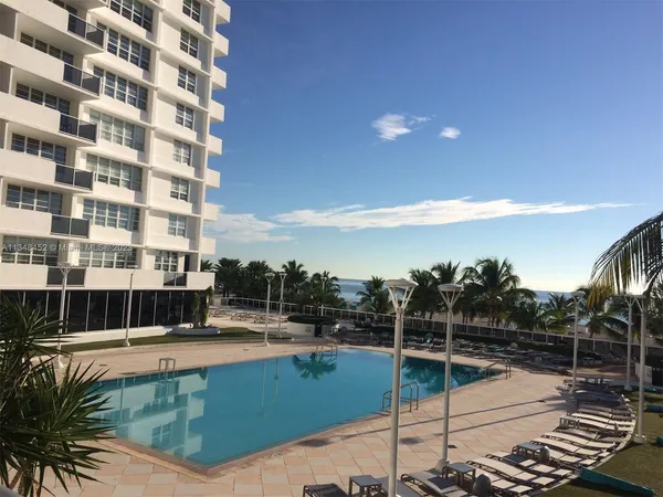 $4,500 | 100 Lincoln Road, Unit 1007, Miami Beach, FL 33139