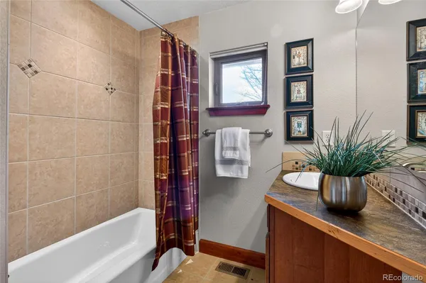 $800,000 | 7204 Vallevue Drive, Greeley, CO 80634