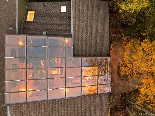 a view of a yard with trees