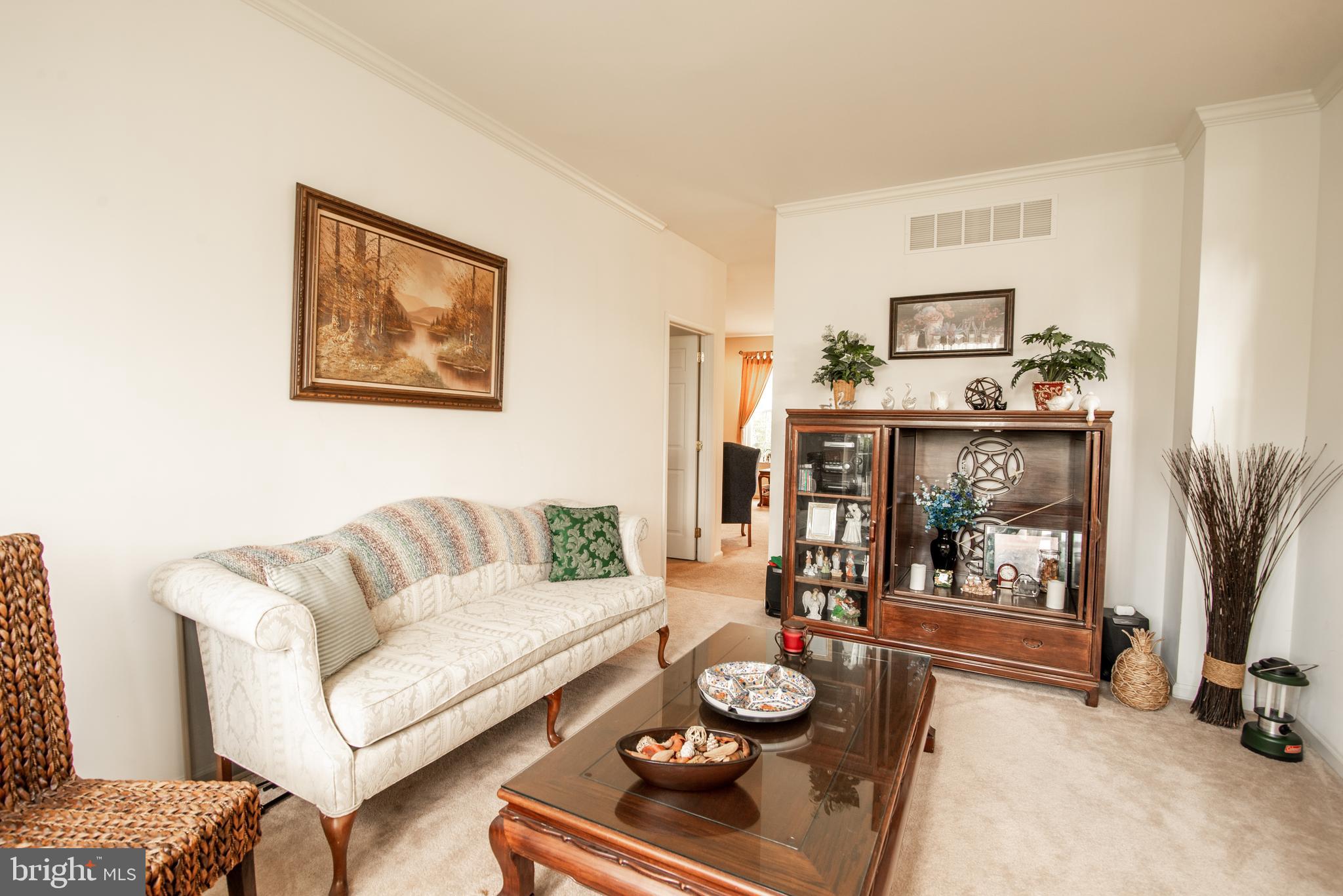 286 Lea Court Mickleton, NJ 08056 - Photo 10 of 30 Living Room to the left of the entry