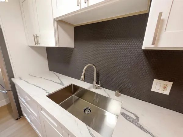 a close view of sink