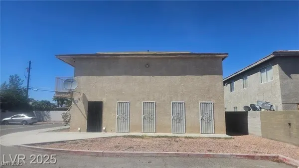 $1,195 | 4030 East Carey Avenue, Unit 1, Las Vegas, NV 89115