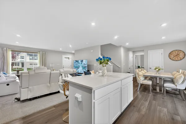 $365,000 | 454 Thresher Street, DeKalb, IL 60115