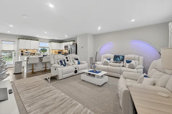 $365,000 | 454 Thresher Street, DeKalb, IL 60115