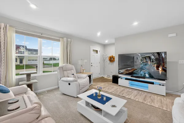 $365,000 | 454 Thresher Street, DeKalb, IL 60115