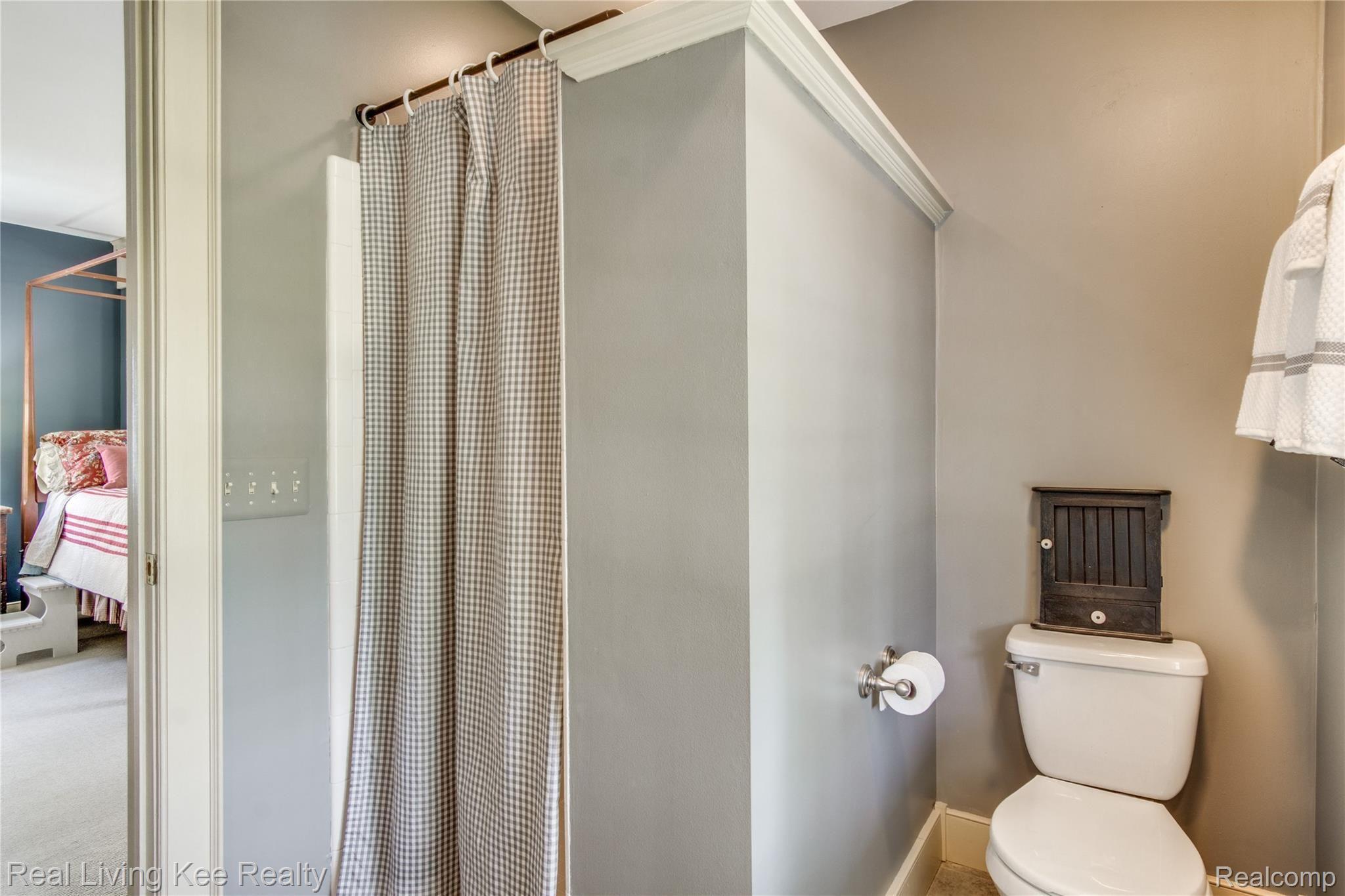 960 East Tienken Road Rochester, MI 48306 - Photo 31 of 56 Interiors 20.jpg