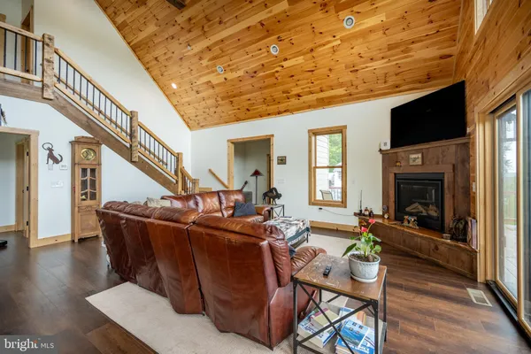 $649,999 | 120 Daisy Drive, McHenry, MD 21541