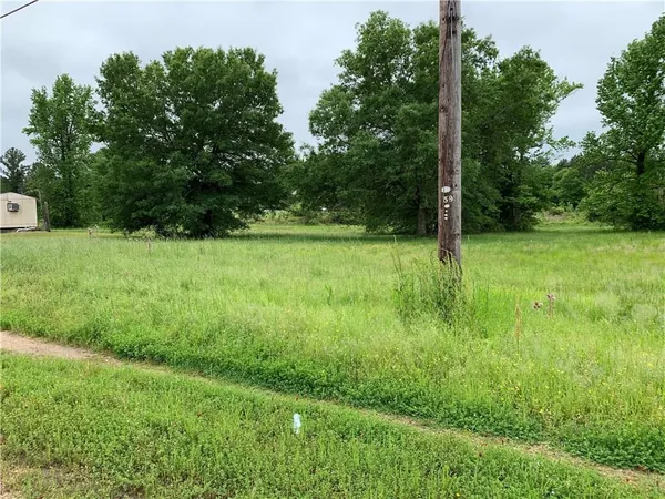 $125,000 | 947 South Pine Street, Vivian, LA 71082