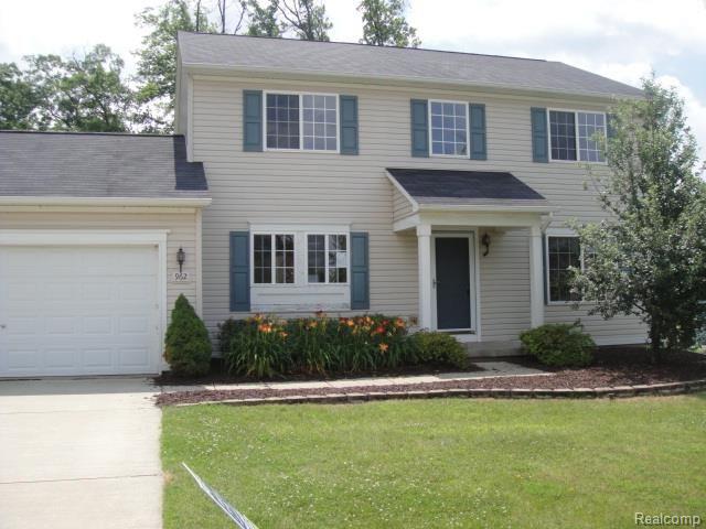 962 Loon Court Fenton, MI 48430 - Photo 30 of 39 DSC03990.jpg