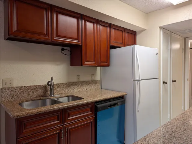 $115,000 | 2750 Holly Hall Street, Unit 1504, Houston, TX 77054