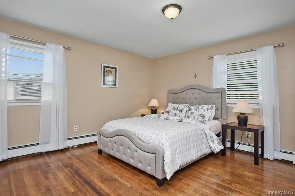 167 Kings Ferry Road Buchanan, NY 10511 - Photo 12 of 26 Spacious primary bedroom featuring hardwood floors