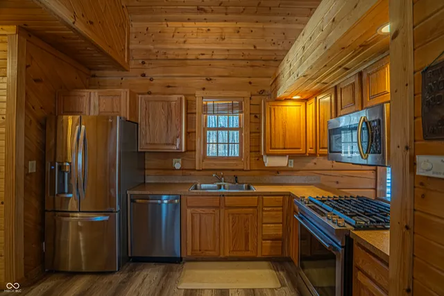 $649,000 | 8277 Lake Shore Drive, Rockville, IN 47872