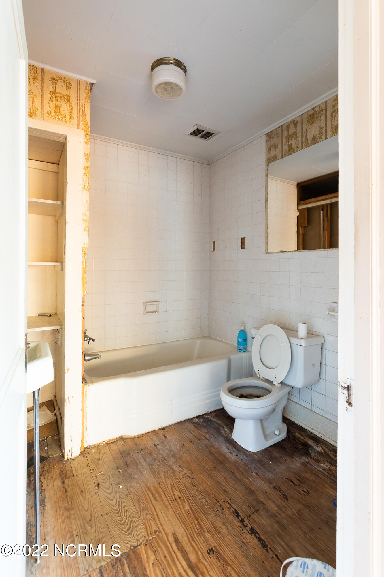 27 Highway 24 Eagle Springs, NC 27242 - Photo 17 of 21 13