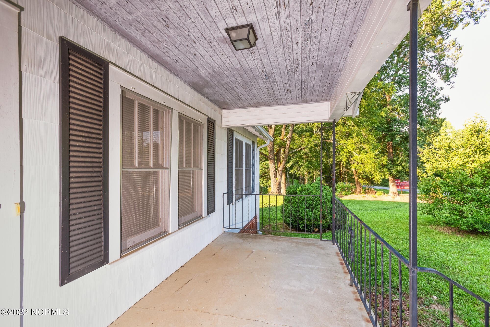 27 Highway 24 Eagle Springs, NC 27242 - Photo 3 of 21 17