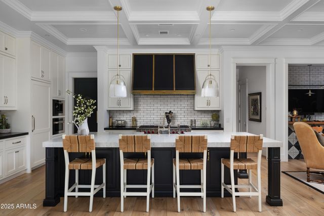 $7,995,000 | 5915 East Calle Del Sud, Phoenix, AZ 85018