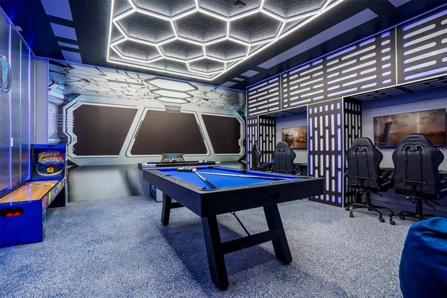 a view of a livingroom with furniture