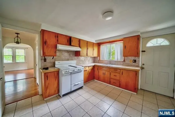 $2,000 | 382 High Mountain Road, North Haledon, NJ 07508