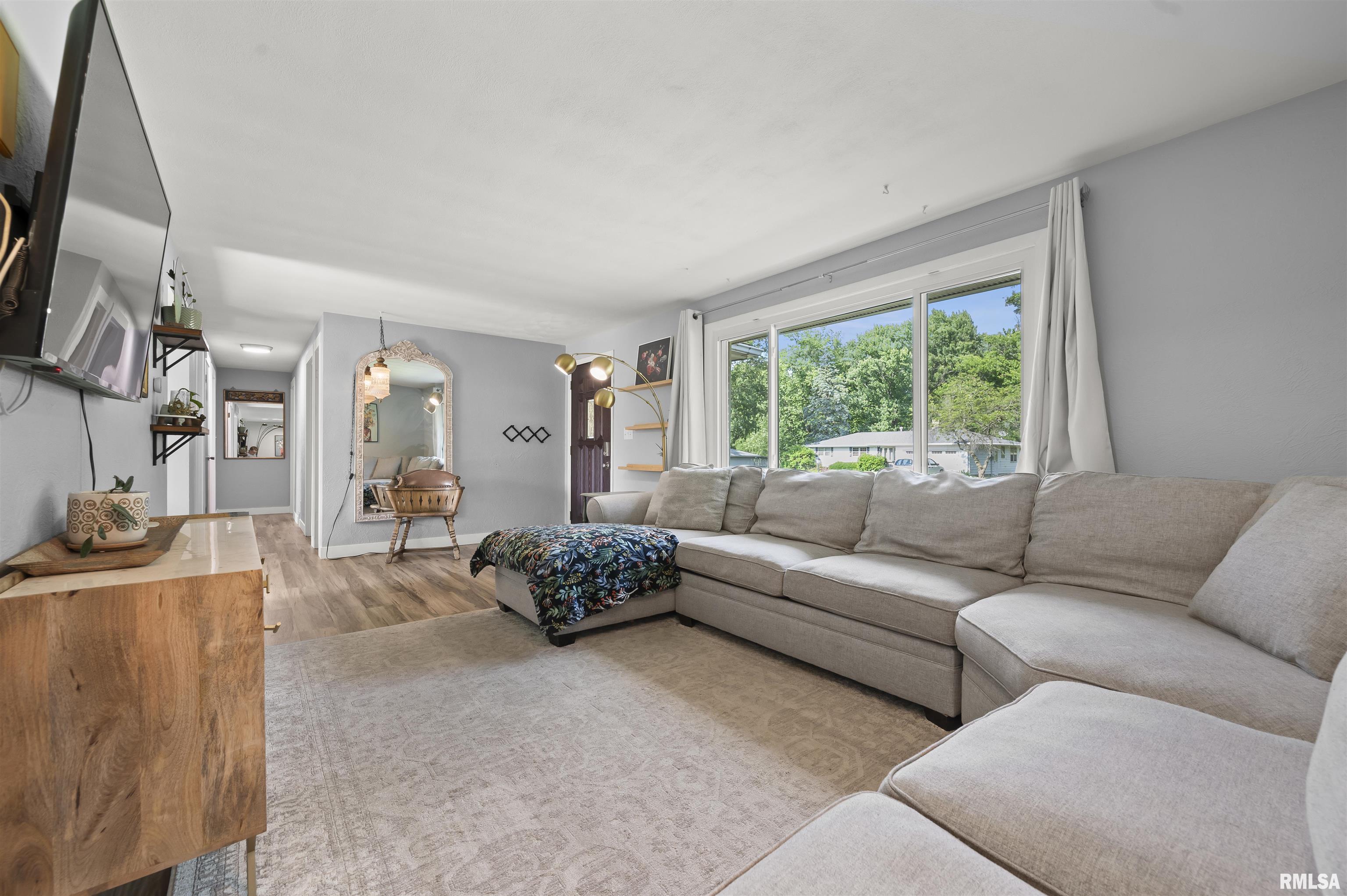 405 Daniel Parkway Washington, IL 61571 - Photo 7 of 45