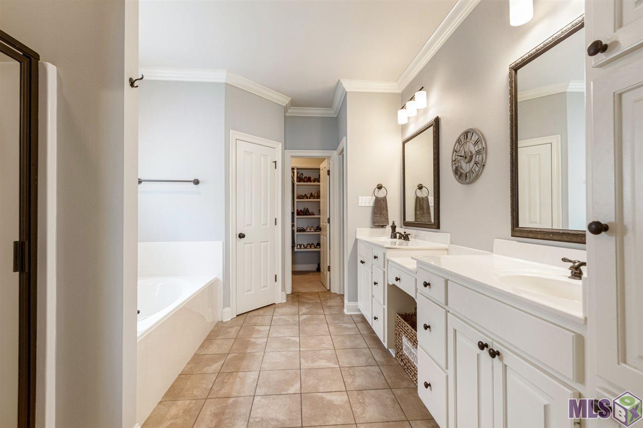 10727 Springtree Avenue Baton Rouge, LA 70810 - Photo 9 of 16 Gallery Image 9