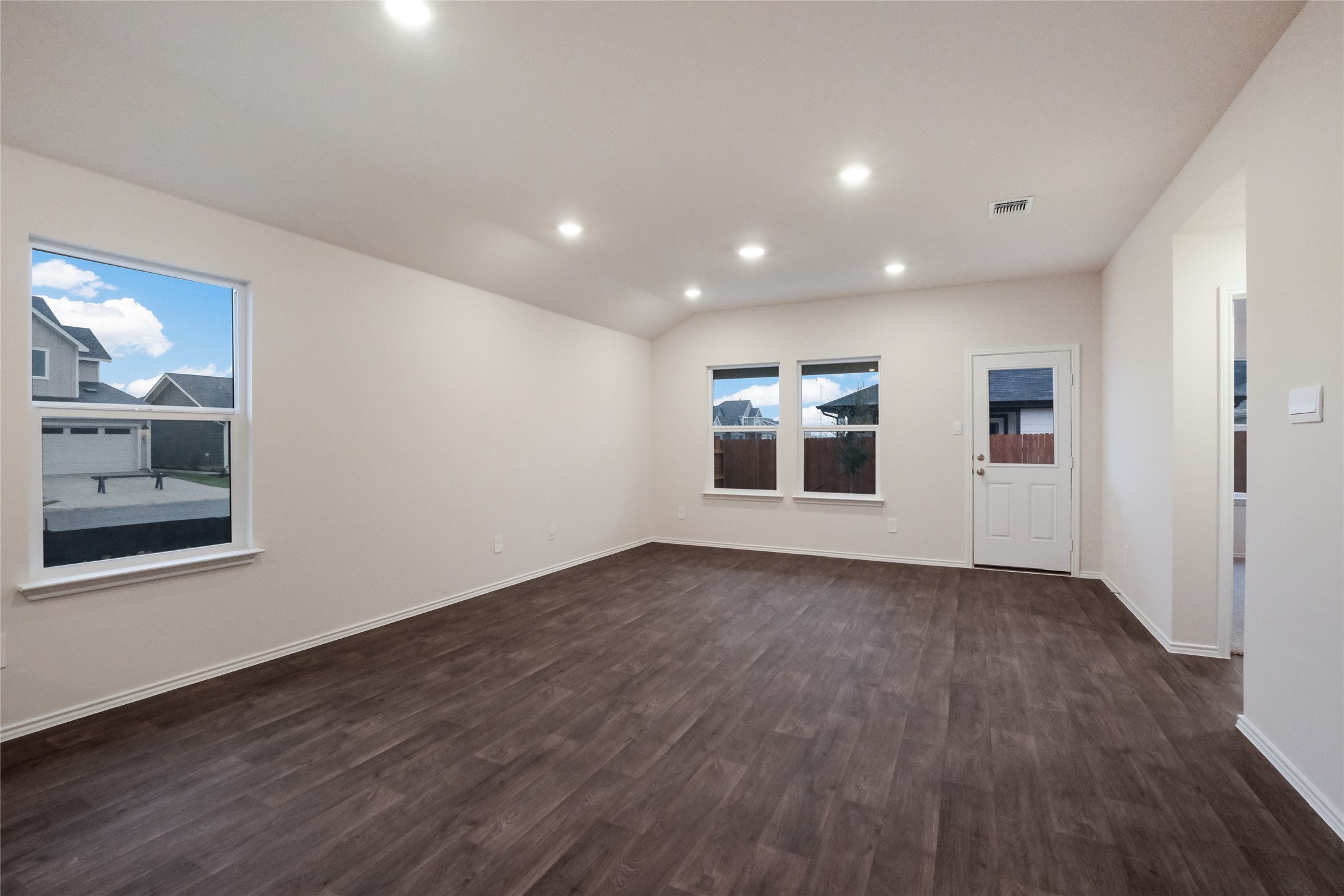 162 Sandringham Loop Kyle, TX 78640 - Photo 7 of 23