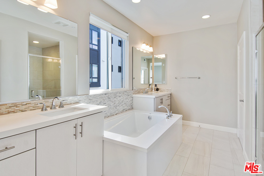 12879 West Runway Road, Unit 2 Los Angeles, CA 90094 - Photo 11 of 35 Gallery Image 11