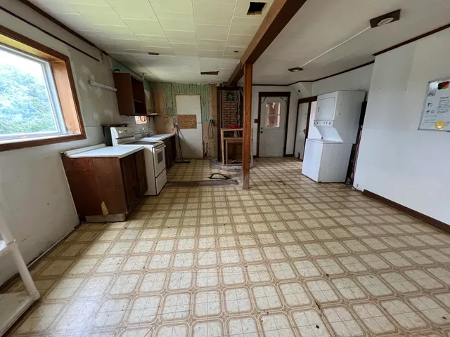 $36,900 | 123 Fulton Street, Van Buren, ME 04785