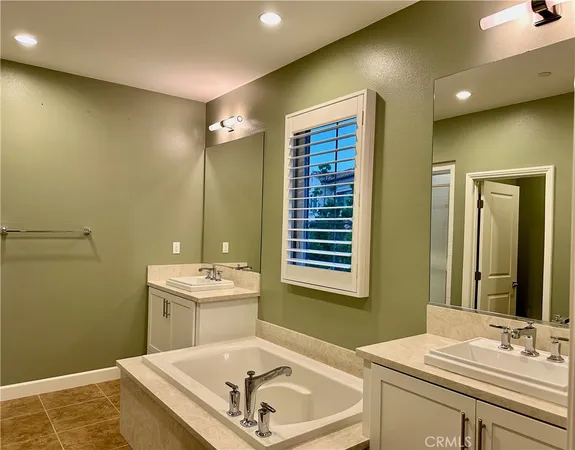 $6,100 | 55 Wild Horse, Irvine, CA 92602