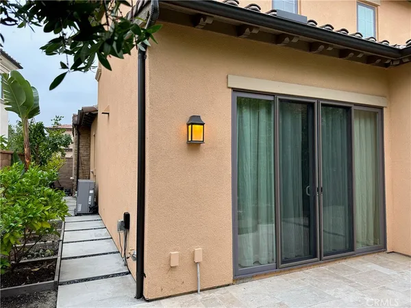 $6,100 | 55 Wild Horse, Irvine, CA 92602