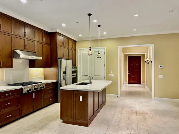 $6,100 | 55 Wild Horse, Irvine, CA 92602