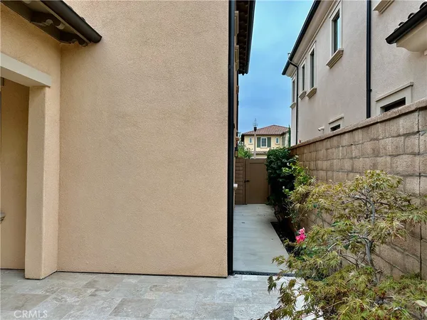 $6,100 | 55 Wild Horse, Irvine, CA 92602