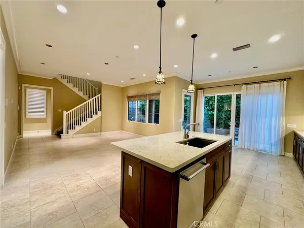 $6,100 | 55 Wild Horse, Irvine, CA 92602
