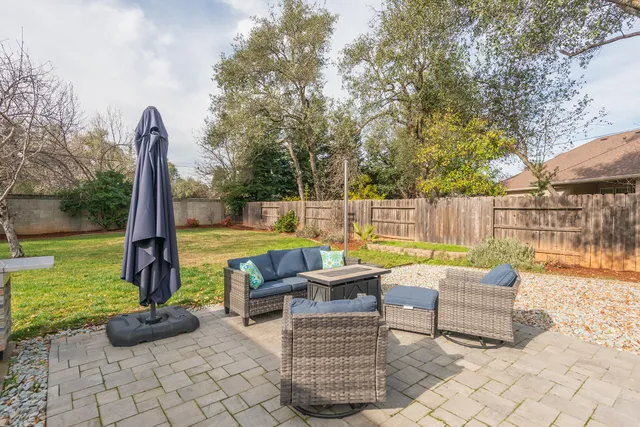 $659,900 | 2704 Western Oak Drive, Redding, CA 96002