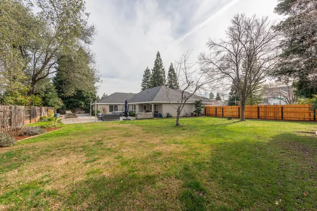 $659,900 | 2704 Western Oak Drive, Redding, CA 96002