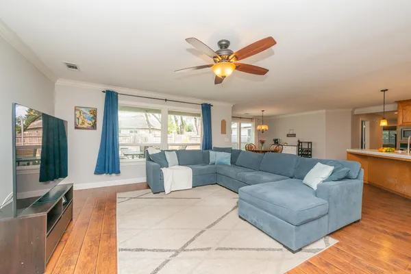 $629,499 | 2704 Western Oak Drive, Redding, CA 96002