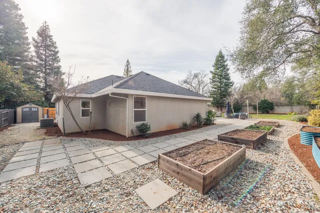 $659,900 | 2704 Western Oak Drive, Redding, CA 96002