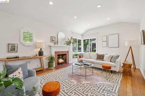 $869,000 | 264 Marlow Drive, Oakland, CA 94605