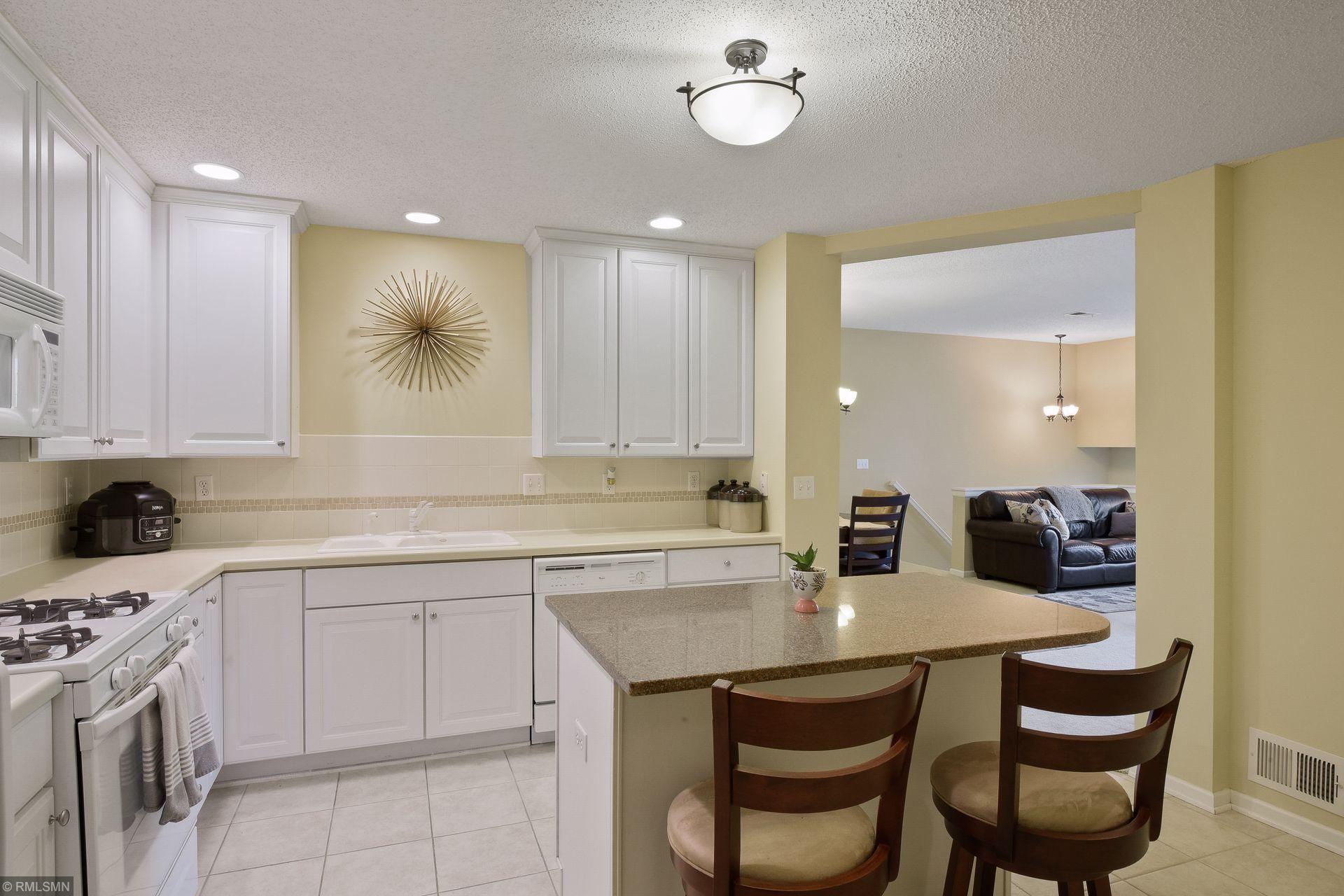 7930 Golden Valley Road, Unit 10 Golden Valley, MN 55427 - Photo 14 of 28 Gallery Image 14