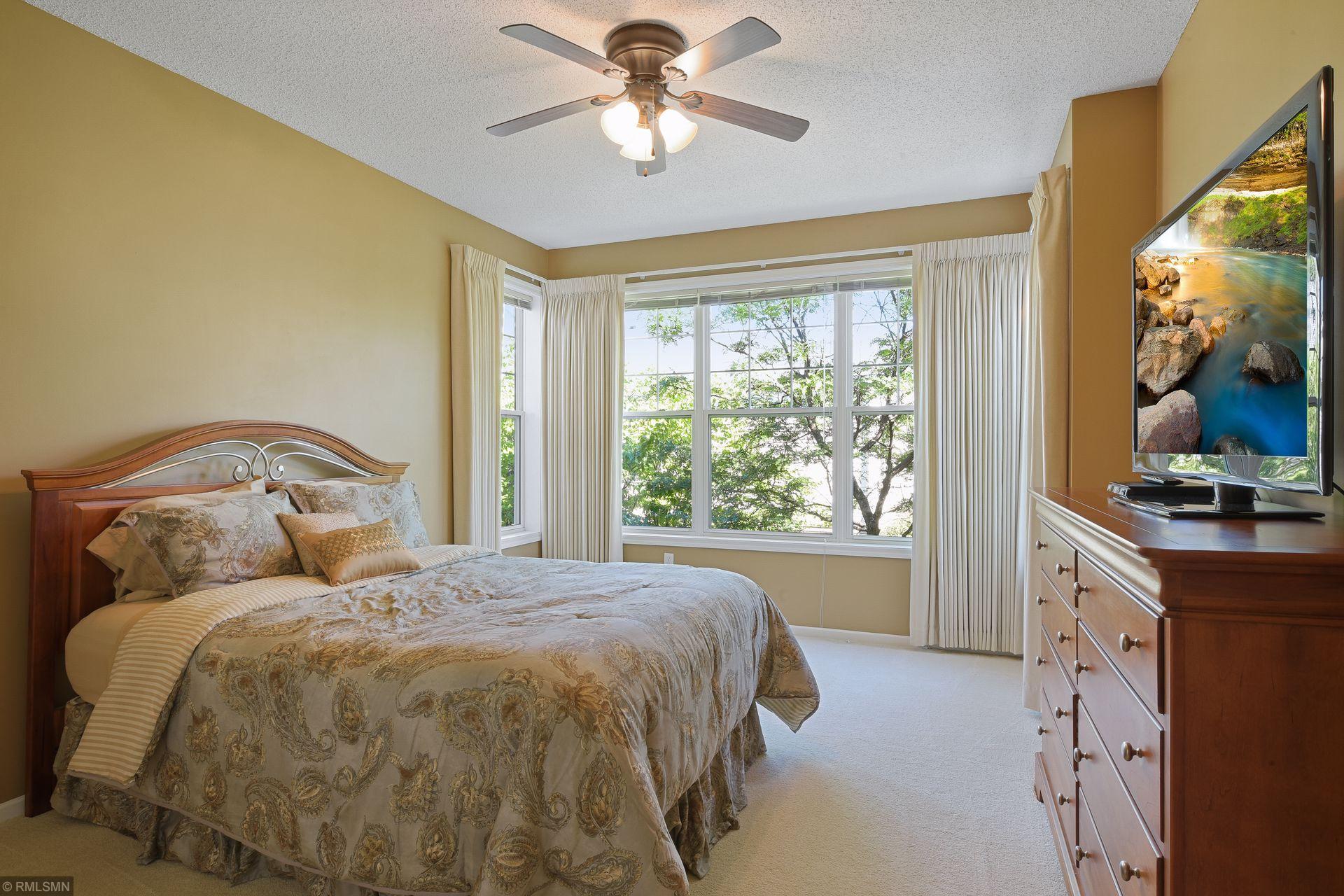 7930 Golden Valley Road, Unit 10 Golden Valley, MN 55427 - Photo 21 of 28 Gallery Image 21
