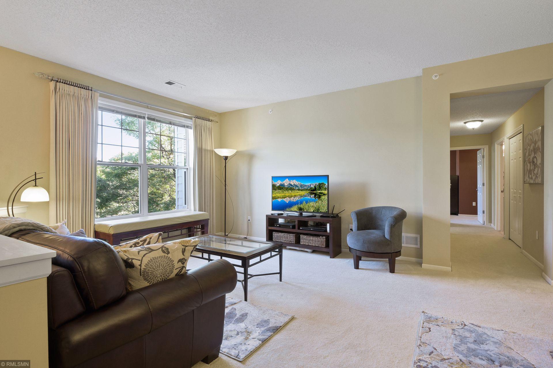 7930 Golden Valley Road, Unit 10 Golden Valley, MN 55427 - Photo 5 of 28 Gallery Image 5