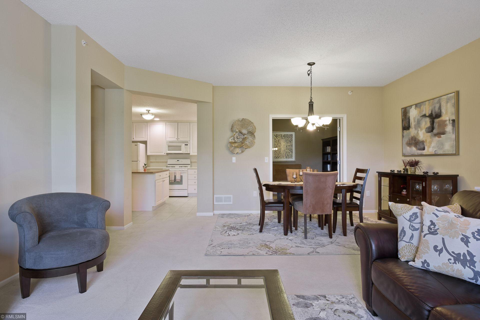 7930 Golden Valley Road, Unit 10 Golden Valley, MN 55427 - Photo 7 of 28 Gallery Image 7