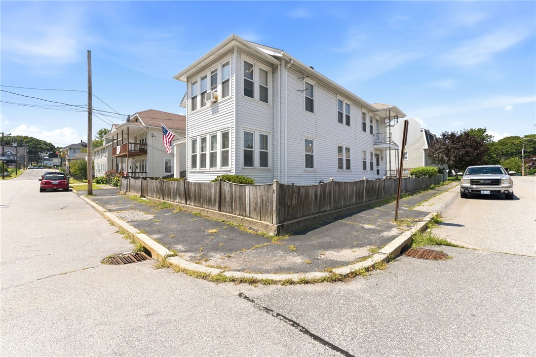362 Ballou Street Woonsocket, RI 02895 - Photo 3 of 48 Gallery Image 3