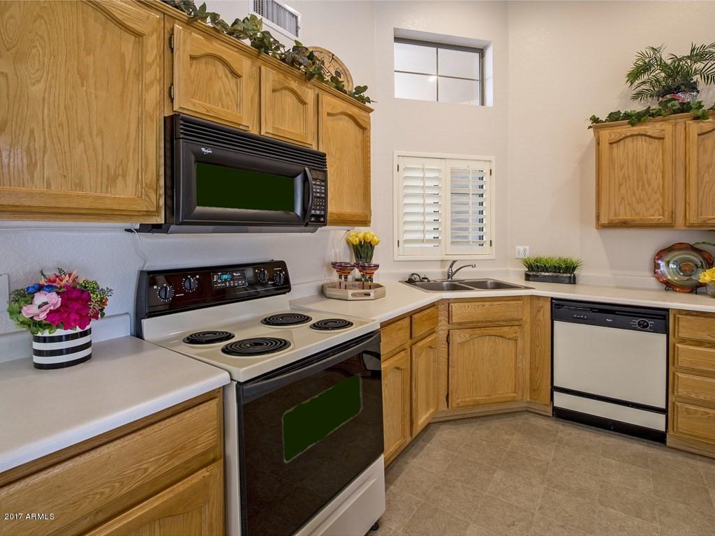 007_Kitchen Detail (2)