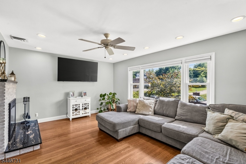 5 Gaston Avenue Raritan, NJ 08869 - Photo 4 of 35