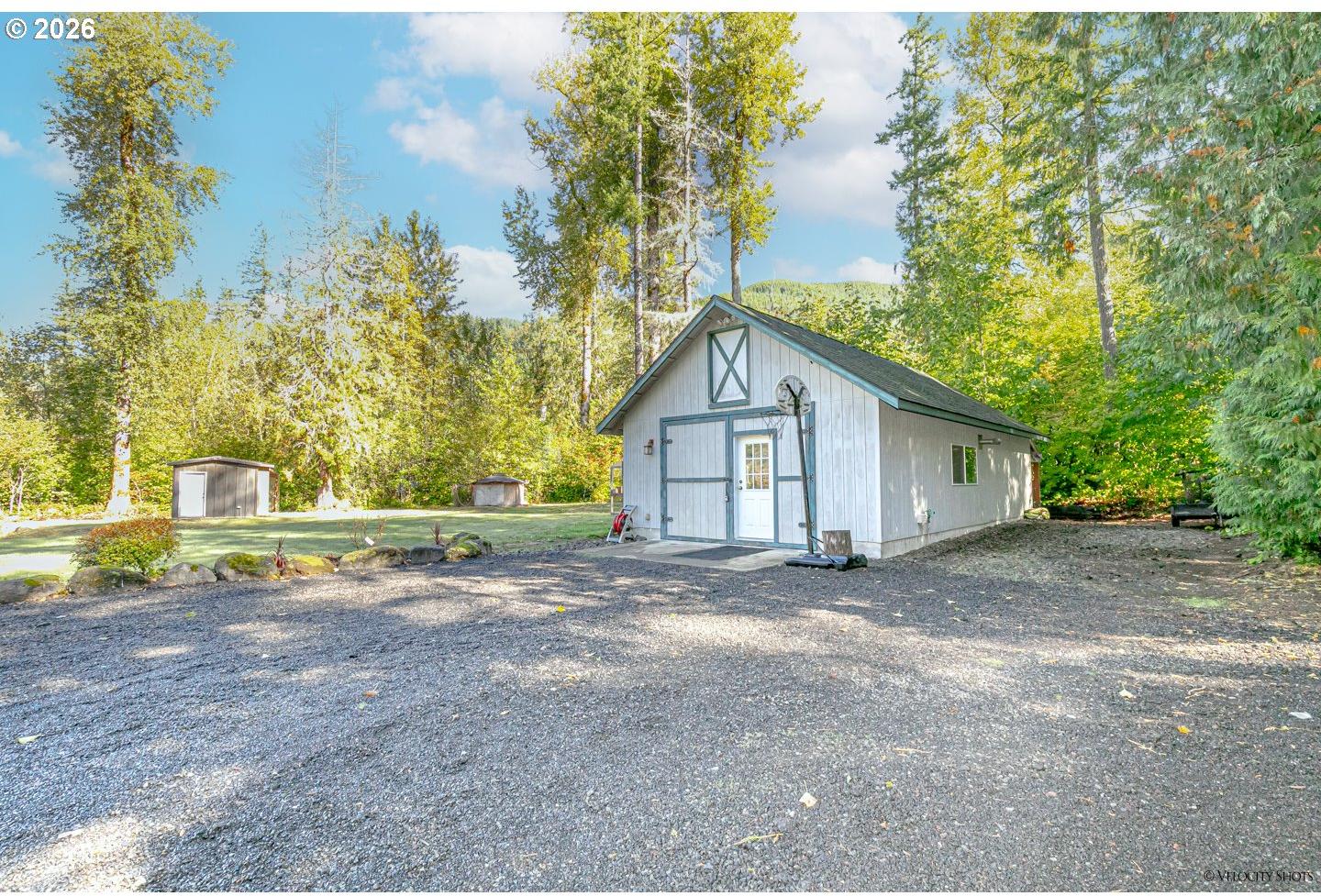 65977 East Chippawa Lane Rhododendron, OR 97049 - Photo 35 of 38 Shop