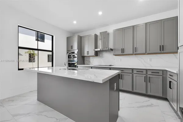 $8,000 | 15441 Southwest 20 Lane, Unit 15441, Miami, FL 33185