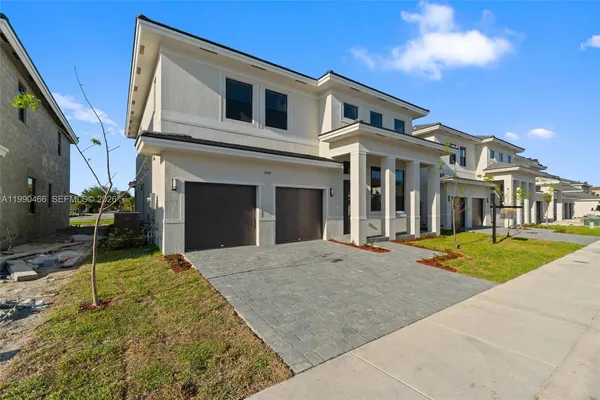 $8,000 | 15441 Southwest 20 Lane, Unit 15441, Miami, FL 33185