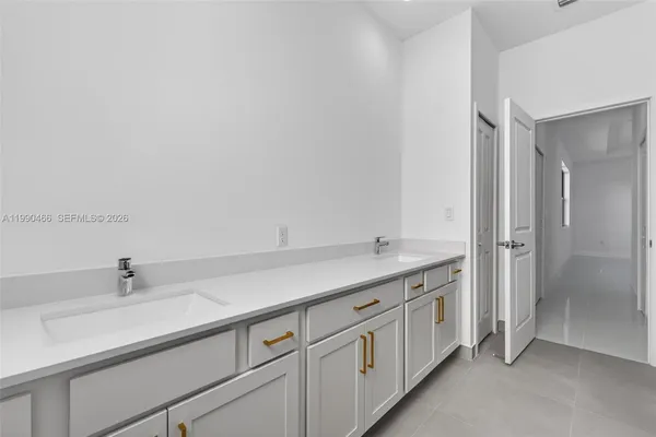 $8,000 | 15441 Southwest 20 Lane, Unit 15441, Miami, FL 33185